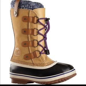 Joan of Arctic Knit boots